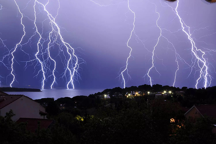 防雷接地檢測(cè)方法與步驟解析，保障電氣設(shè)備安全運(yùn)行